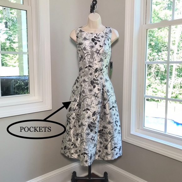 Tahari Dresses & Skirts - Tahari Silver Floral A-Line Dress - Women’s 2 NEW!